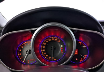 Подержанный автомобиль Mazda CX-7 2011 года (16 фото)