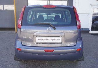 Подержанный автомобиль Nissan Note 2008 года (6 фото)