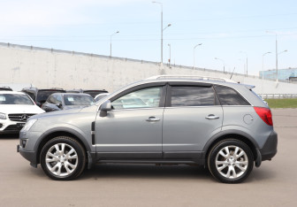 Подержанный автомобиль Opel Antara 2013 года (8 фото)