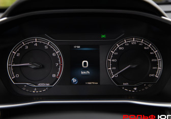 Подержанный автомобиль Geely Coolray 2021 года (20 фото)