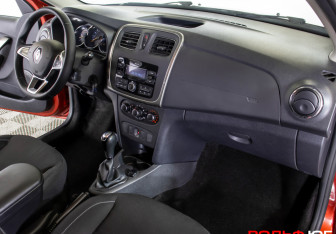 Подержанный автомобиль Renault Sandero 2020 года (7 фото)