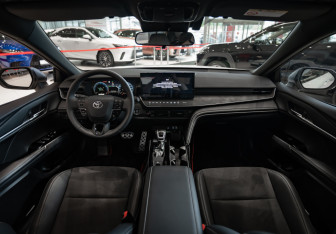 Новый Toyota Camry Sedan 2025 (6 фото)