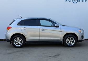 Подержанный автомобиль Mitsubishi ASX 2013 года (4 фото)