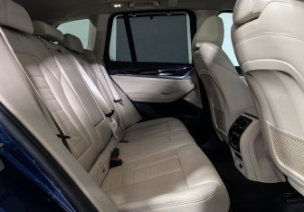 Подержанный автомобиль BMW X3 2019 года (14 фото)