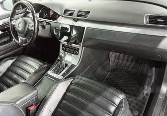 Подержанный автомобиль Volkswagen Passat CC 2011 года (11 фото)