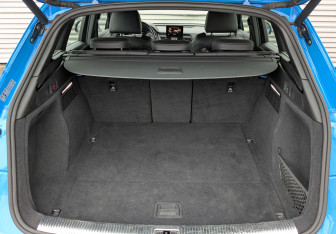 Подержанный автомобиль Audi SQ5 2019 года (10 фото)