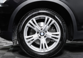 Подержанный автомобиль BMW X3 2013 года (26 фото)