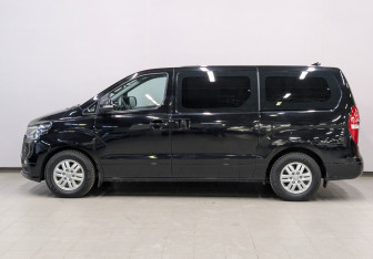 Подержанный автомобиль Hyundai H-1 2021 года (21 фото)