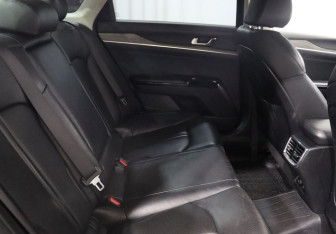 Подержанный автомобиль Kia K5 2021 года (22 фото)