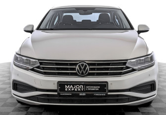 Подержанный автомобиль Volkswagen Passat Sedan 2020 года (2 фото)