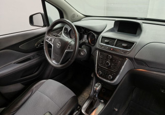Подержанный автомобиль Opel Mokka 2014 года (11 фото)