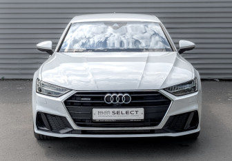 Подержанный автомобиль Audi A7 2021 года (2 фото)