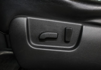 Подержанный автомобиль Nissan X-Trail 2011 года (21 фото)