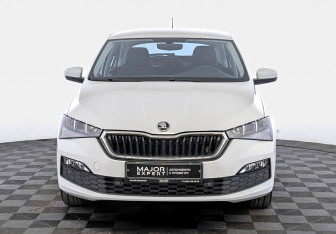 Подержанный автомобиль Skoda Rapid Liftback 2022 года (2 фото)