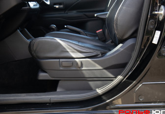 Подержанный автомобиль Mitsubishi Outlander 2013 года (17 фото)