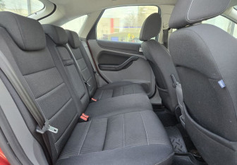 Подержанный автомобиль Ford Focus Hatchback 2009 года (11 фото)