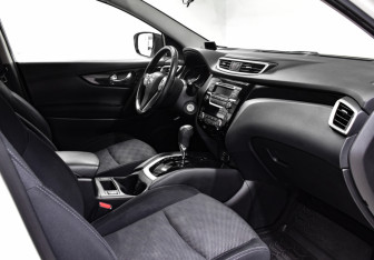 Подержанный автомобиль Nissan Qashqai 2016 года (9 фото)