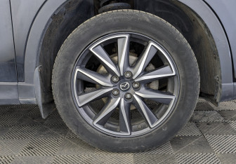 Подержанный автомобиль Mazda CX-5 2016 года (12 фото)