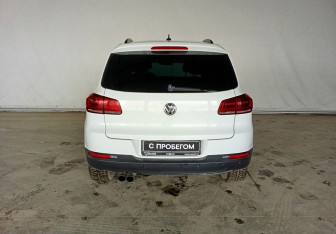 Подержанный автомобиль Volkswagen Tiguan 2015 года (6 фото)