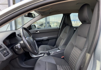 Подержанный автомобиль Volvo S40 2008 года (18 фото)