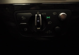 Подержанный автомобиль Audi Q7 2016 года (16 фото)