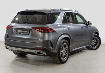 Подержанный автомобиль Mercedes-Benz GLE 2021 года (5 фото)