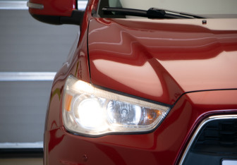 Подержанный автомобиль Mitsubishi ASX 2014 года (32 фото)