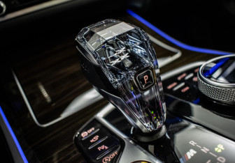 Подержанный автомобиль BMW X5 2020 года (19 фото)