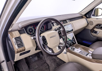 Подержанный автомобиль Land Rover Range Rover 2021 года (16 фото)