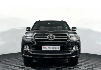 Подержанный автомобиль Toyota Land Cruiser Suv 2019 года (2 фото)