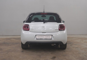 Подержанный автомобиль Citroen DS3 Hatchback 2015 года (6 фото)