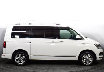 Подержанный автомобиль Volkswagen Multivan 2015 года (4 фото)