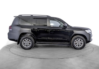 Подержанный автомобиль Toyota Land Cruiser Suv 2019 года (4 фото)