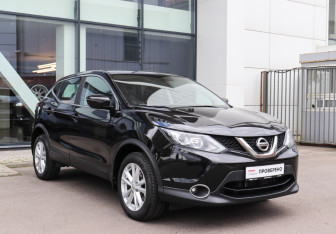 Подержанный автомобиль Nissan Qashqai 2017 года (3 фото)