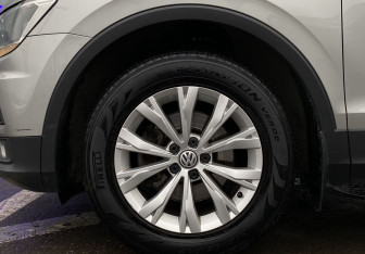 Подержанный автомобиль Volkswagen Tiguan 2017 года (9 фото)