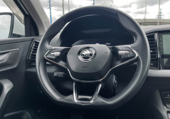 Подержанный автомобиль Skoda Karoq 2023 года (14 фото)