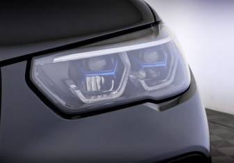 Подержанный автомобиль BMW X5 2021 года (17 фото)