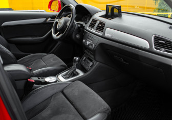 Подержанный автомобиль Audi Q3 2016 года (7 фото)