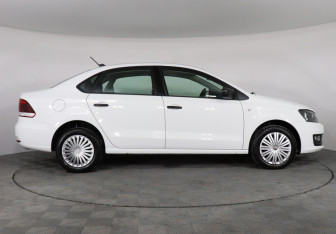 Подержанный автомобиль Volkswagen Polo Sedan 2019 года (4 фото)