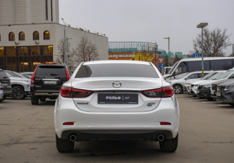 Подержанный автомобиль Mazda 6 Sedan 2015 года (6 фото)