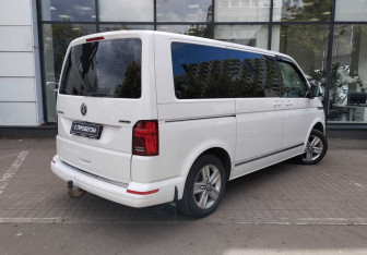 Подержанный автомобиль Volkswagen Multivan 2020 года (8 фото)