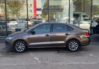 Подержанный автомобиль Volkswagen Polo Sedan 2014 года (5 фото)