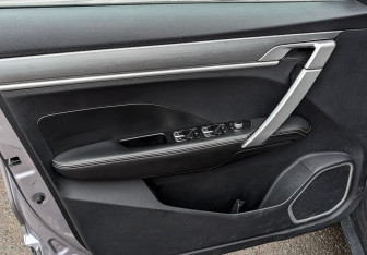 Подержанный автомобиль Geely Coolray 2022 года (18 фото)