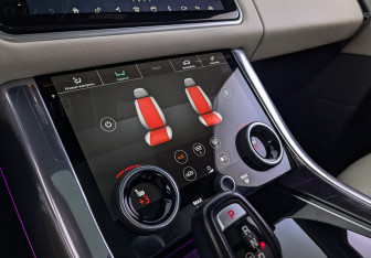 Подержанный автомобиль Land Rover Range Rover Sport 2021 года (26 фото)