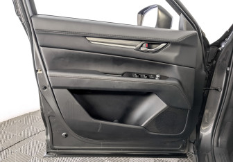 Подержанный автомобиль Mazda CX-5 2020 года (19 фото)