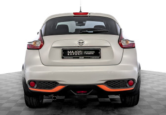 Подержанный автомобиль Nissan Juke 2018 года (6 фото)