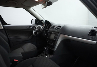 Подержанный автомобиль Skoda Yeti 2013 года (12 фото)