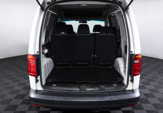 Подержанный автомобиль Volkswagen Caddy Compactvan 2019 года (9 фото)