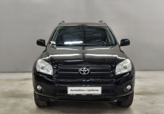 Подержанный автомобиль Toyota RAV4 2006 года (2 фото)