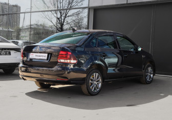 Подержанный автомобиль Volkswagen Polo Sedan 2019 года (4 фото)
